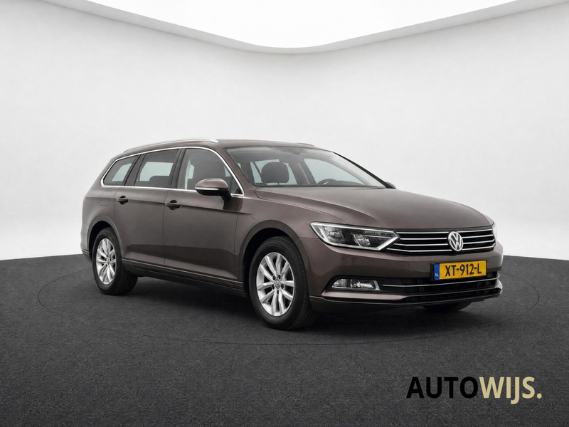Volkswagen Passat Variant 1.4 TSI ACT Connected Series Plus|PANO|LEDER|CAMER — photo 13