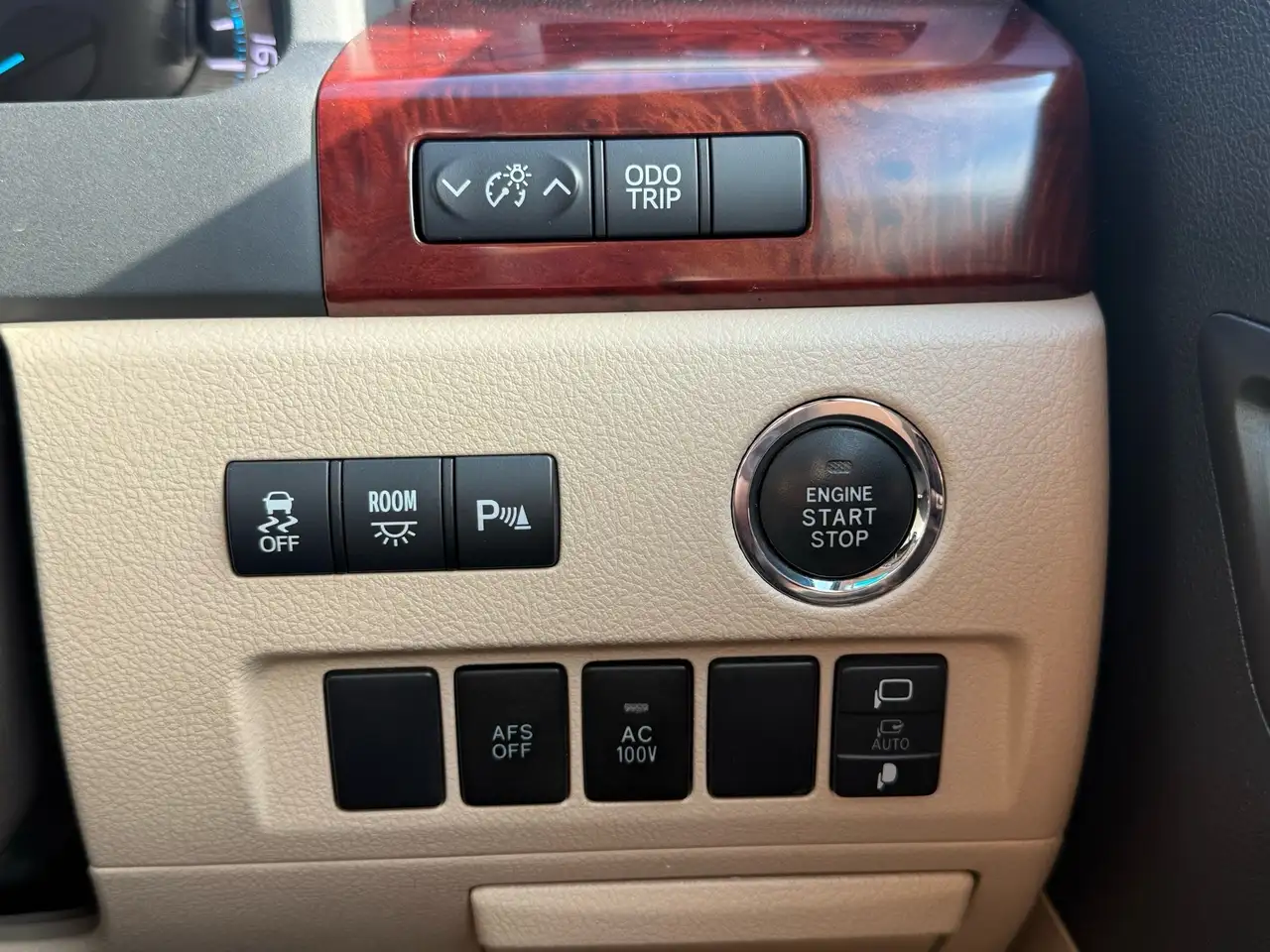 Toyota Sienna снимка Toyota Sienna