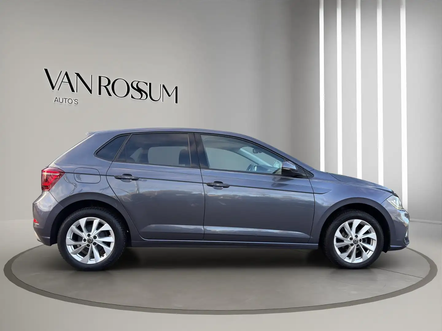 Volkswagen Polo 1.0 TSI Style | Camera | Parkeersensors | Airco (a Grau - 2