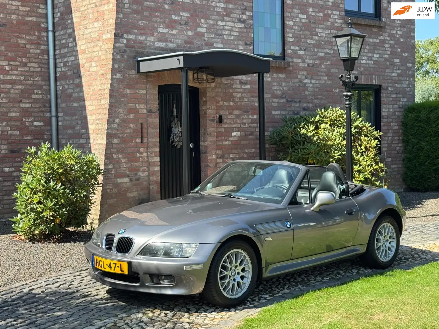 BMW Z3 Roadster 1.9i sportline Widebody Airco Mooi! Grijs - 1