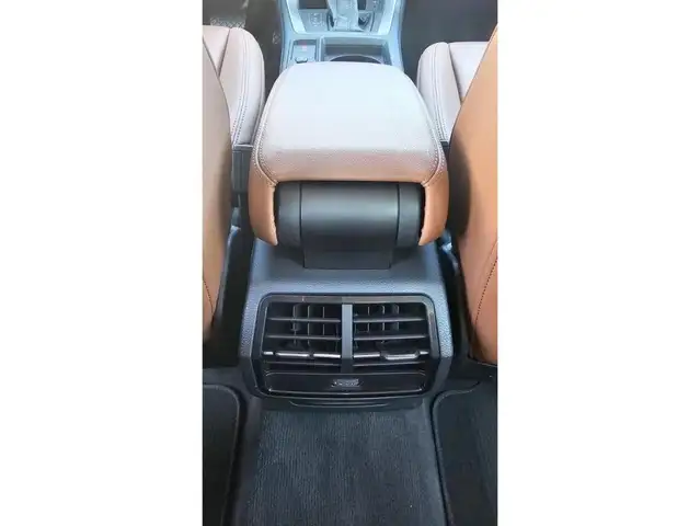 Audi Q3 view 26