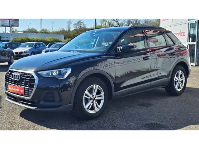 Audi Q3 view 2