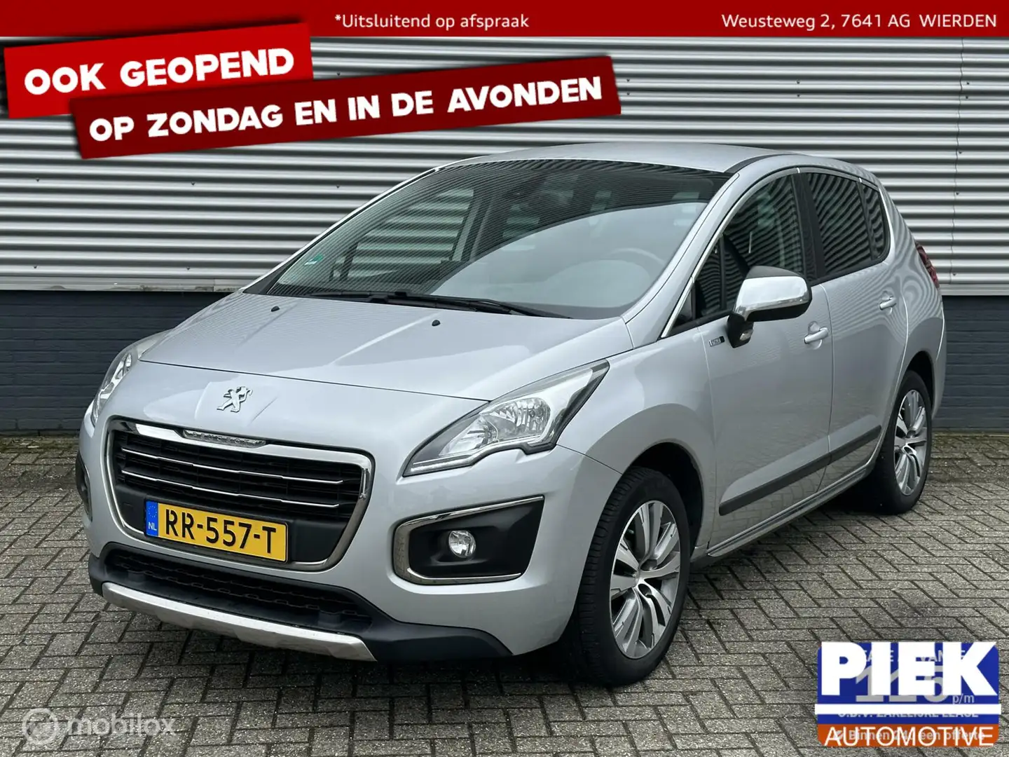 Peugeot 3008 1.2 PureTech Style Grijs - 1