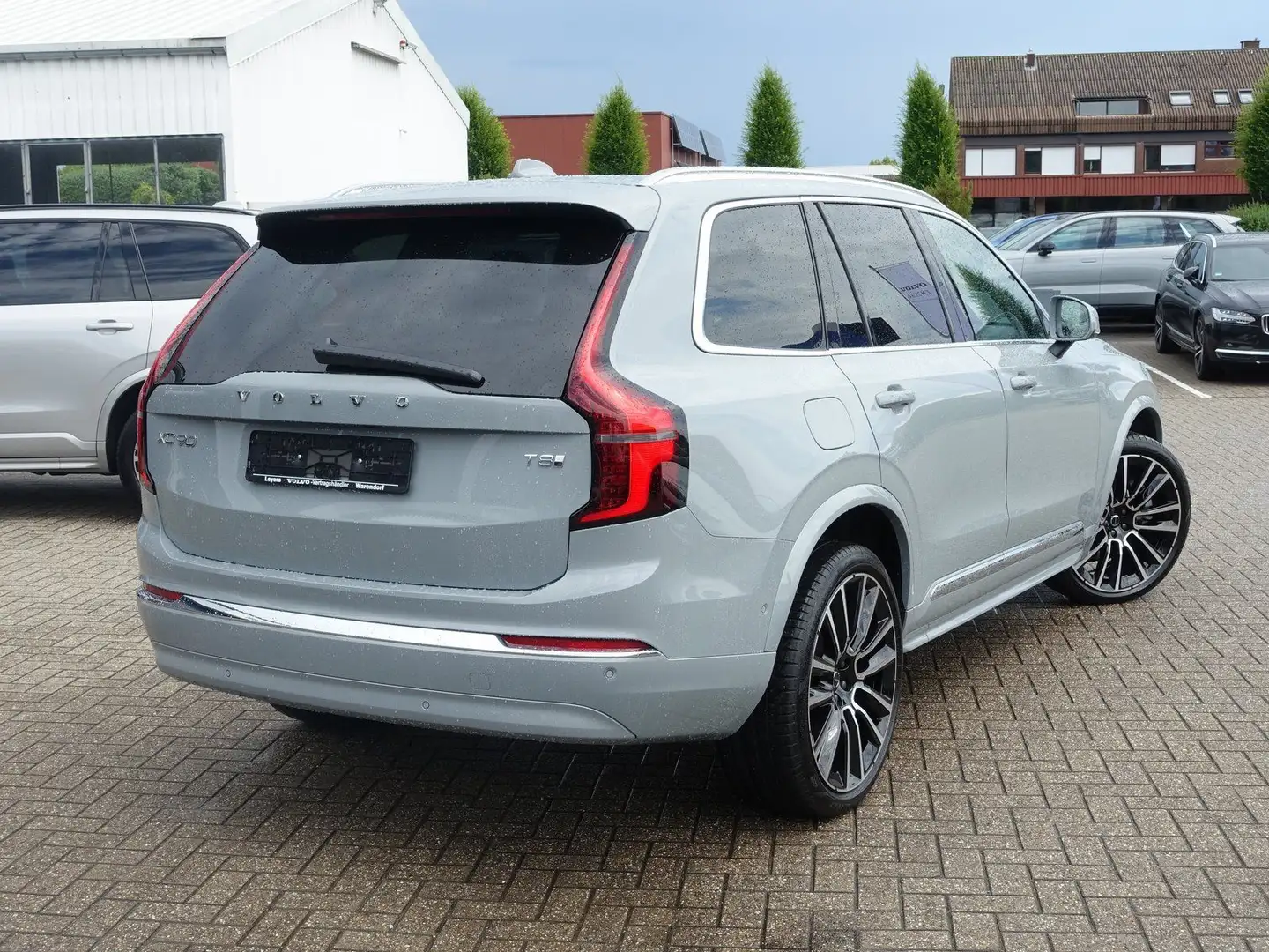 Volvo XC90 Ultra Bright T8 AWD B&W/FOUR-C/AHK/MASSAGE Grigio - 2