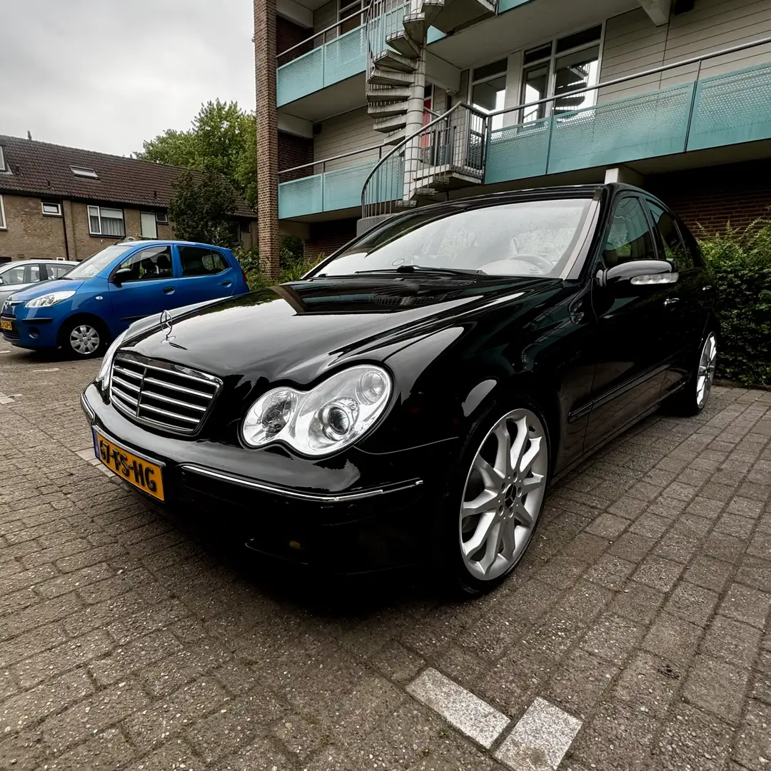 Mercedes-Benz C 240 C32 AMG LOOK - 1