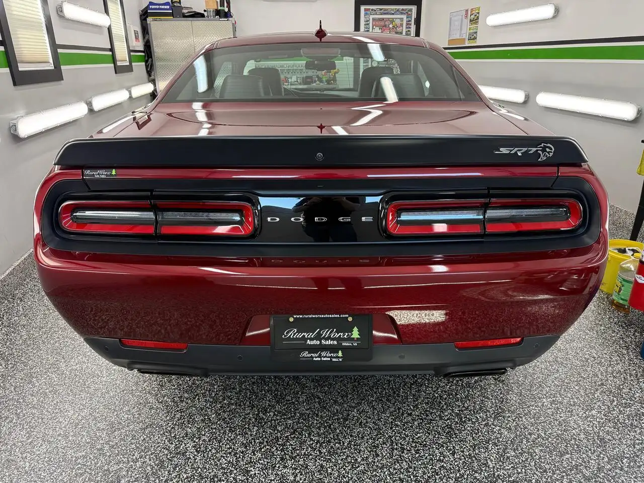 Dodge Challenger снимка Dodge Challenger
