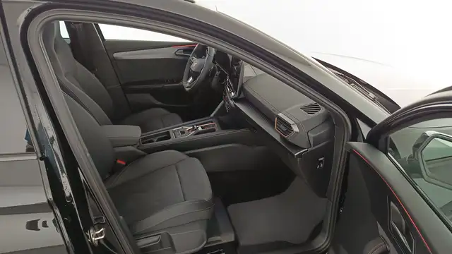 Cupra Leon view 10