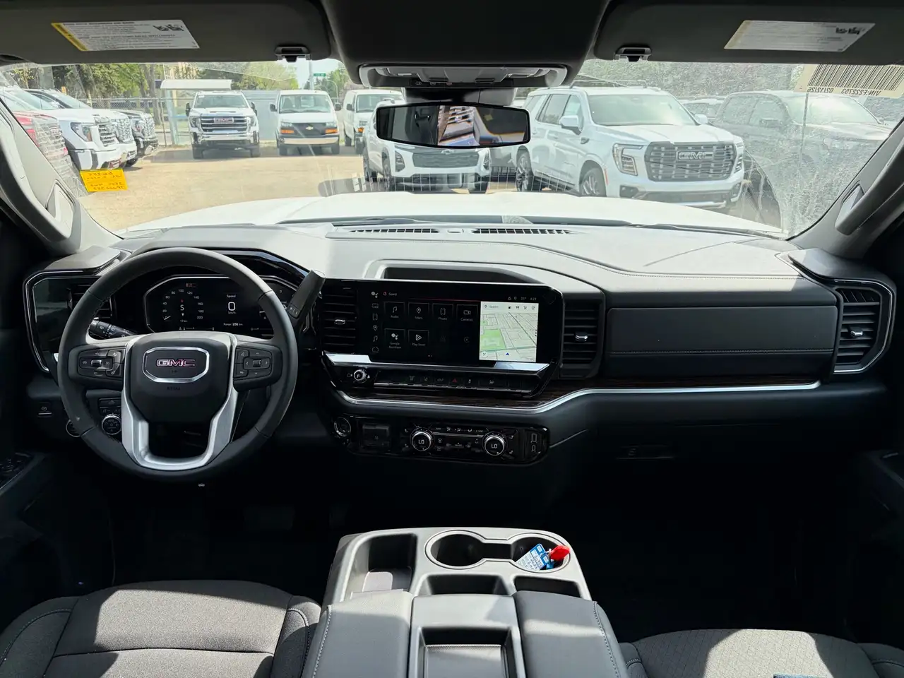 GMC Sierra 3500HD снимка GMC Sierra 3500HD