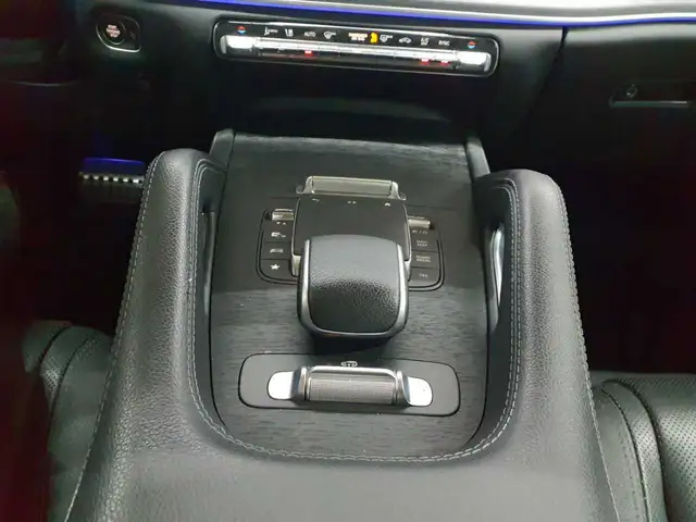 Mercedes-Benz Gle view 10