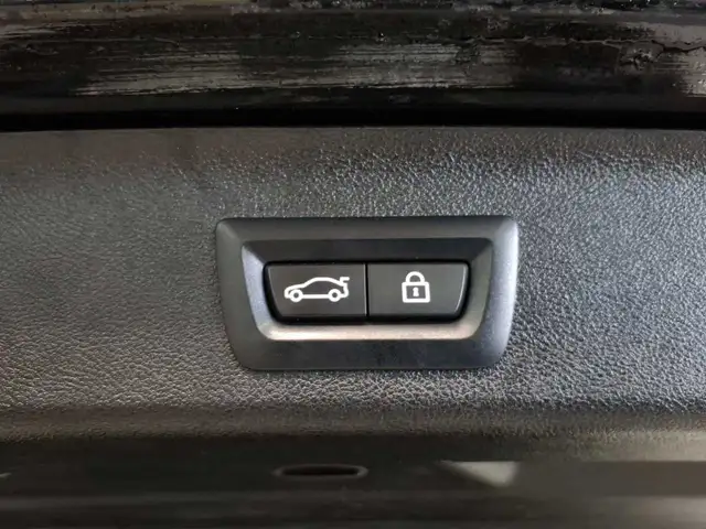 BMW 5 Series view 16