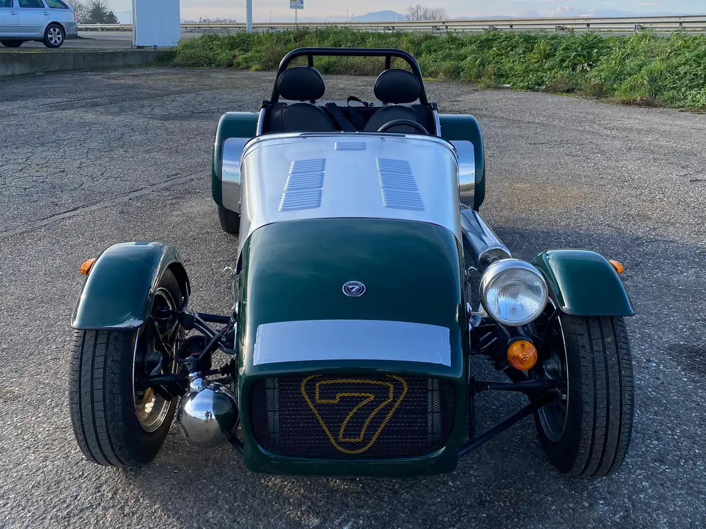 Caterham Seven 270 SEVEN 170 0.7- Turbo 84Ps endommagée Silber - 2