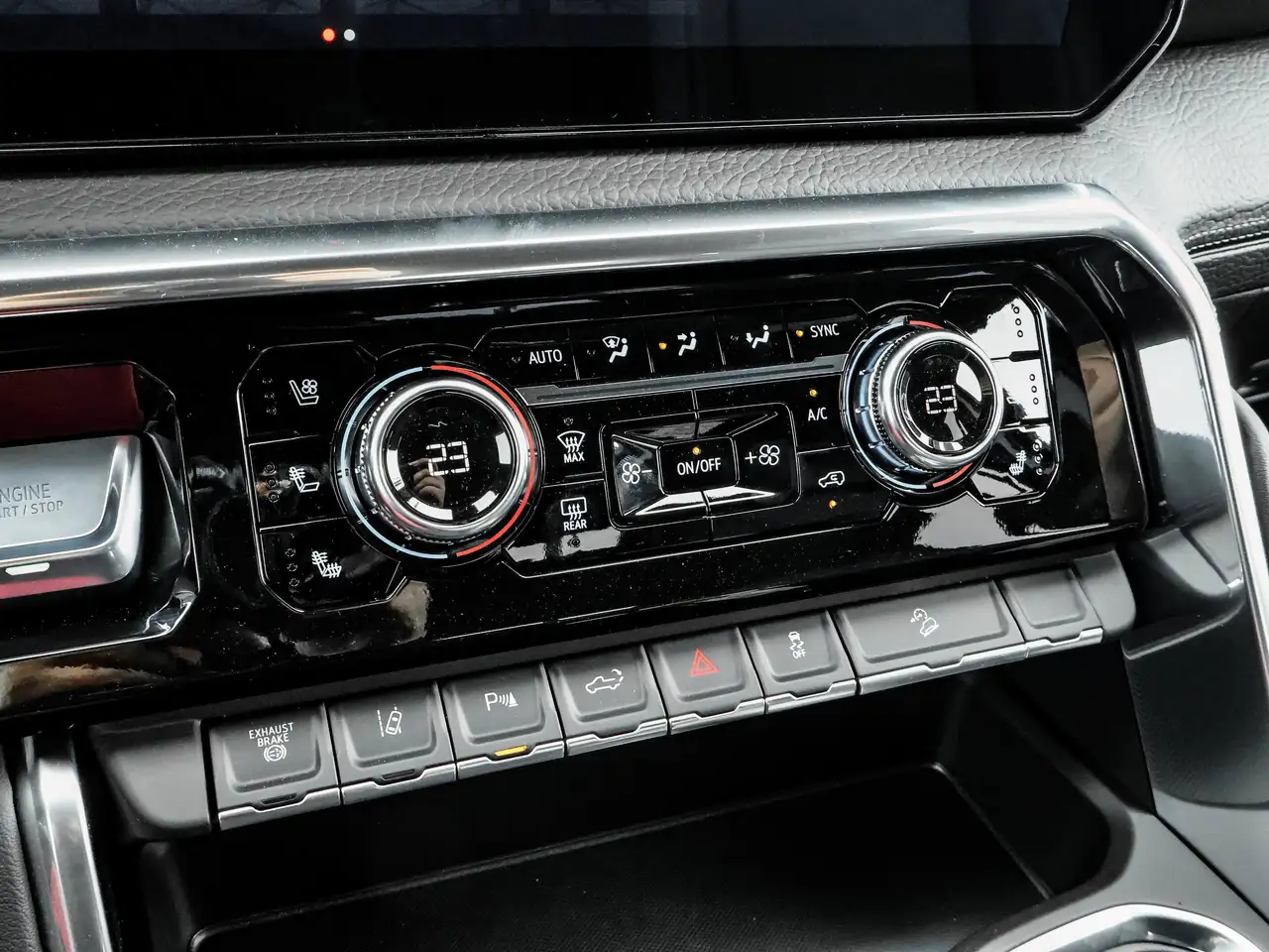 GMC Sierra 3500HD снимка GMC Sierra 3500HD