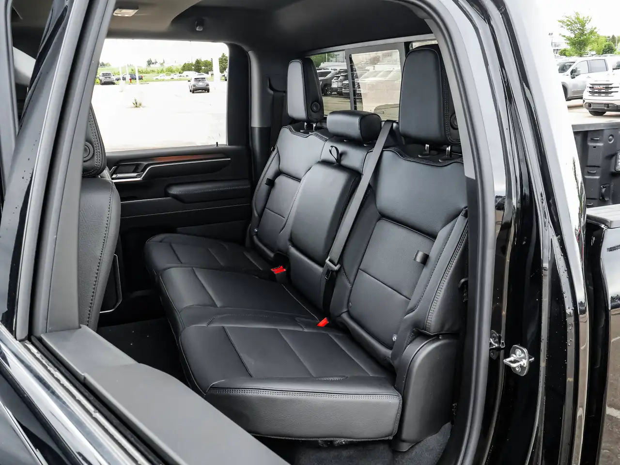 GMC Sierra 3500HD снимка GMC Sierra 3500HD