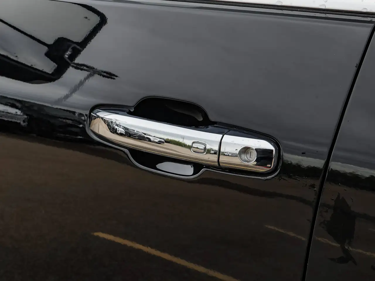 GMC Sierra 3500HD снимка GMC Sierra 3500HD