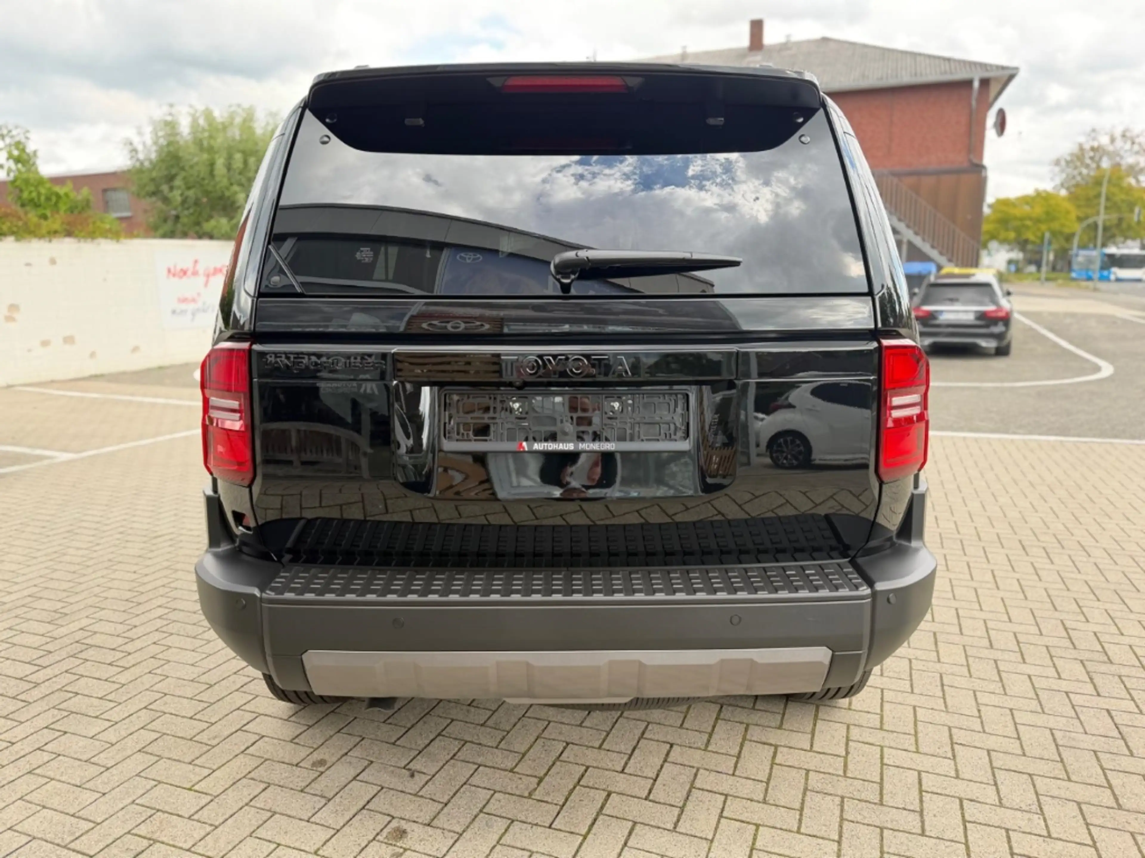 Toyota Land Cruiser Lounge 2.8l Pano ACC Leder MATRIX MHEV 3,5t — photo 4