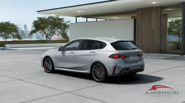 BMW 1 Series view 2