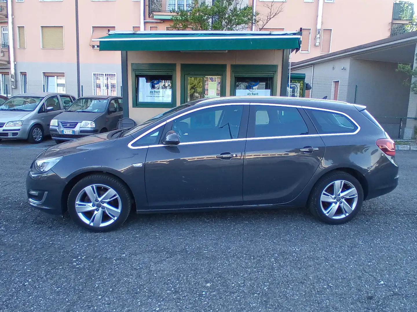 Opel Astra Astra IV 1.4 Sports Tourer Cosmo Gpl Tech 140cv Gris - 2