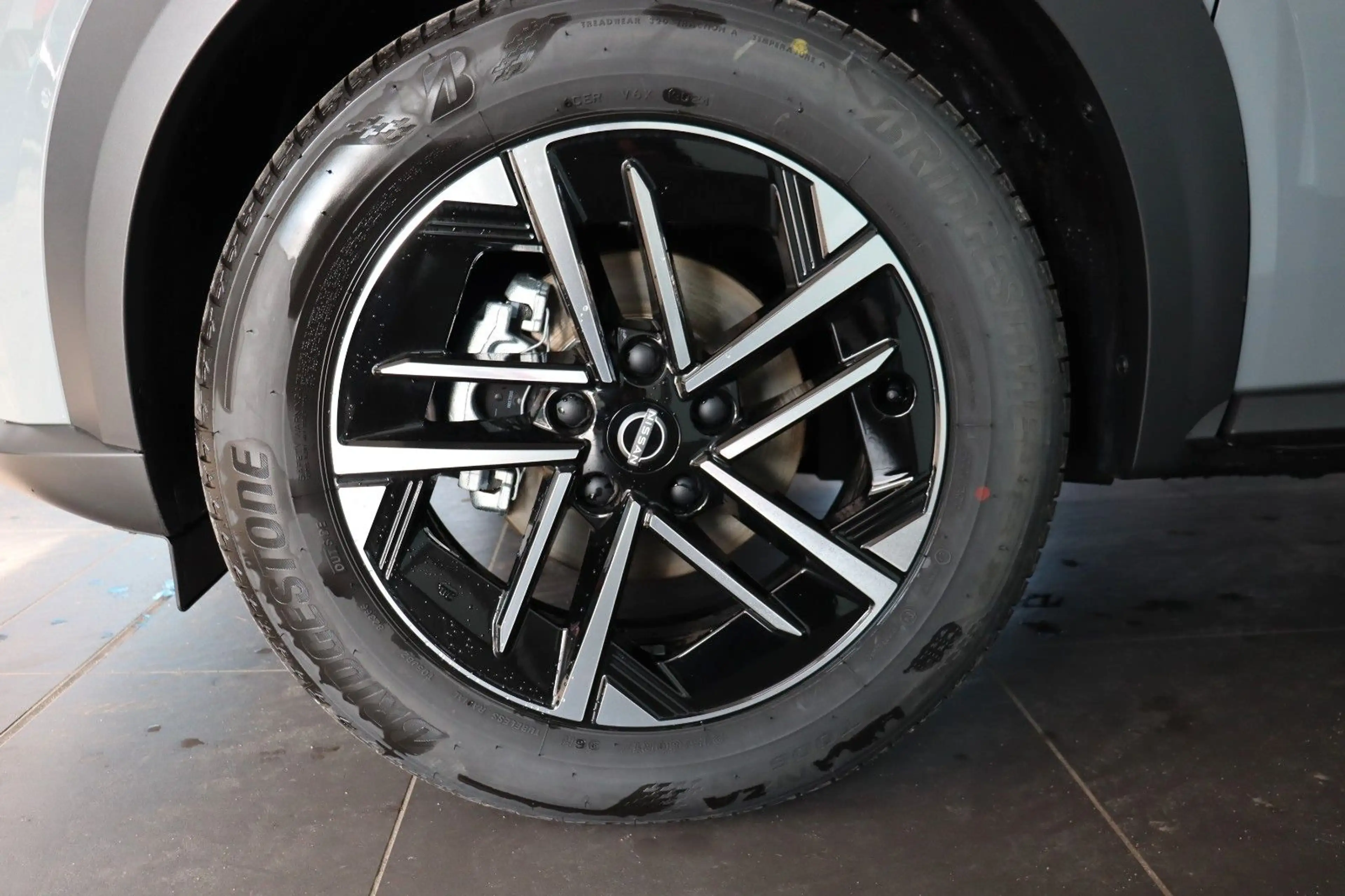 Nissan Juke 1.0 AT MJ2026 N-Connecta Navi LED T.Leder — photo 13