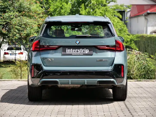 BMW X1 view 5