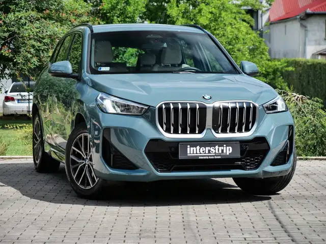 BMW X1 view 3