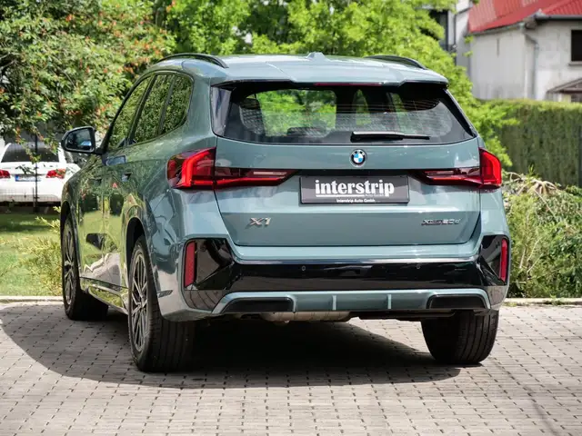BMW X1 view 4