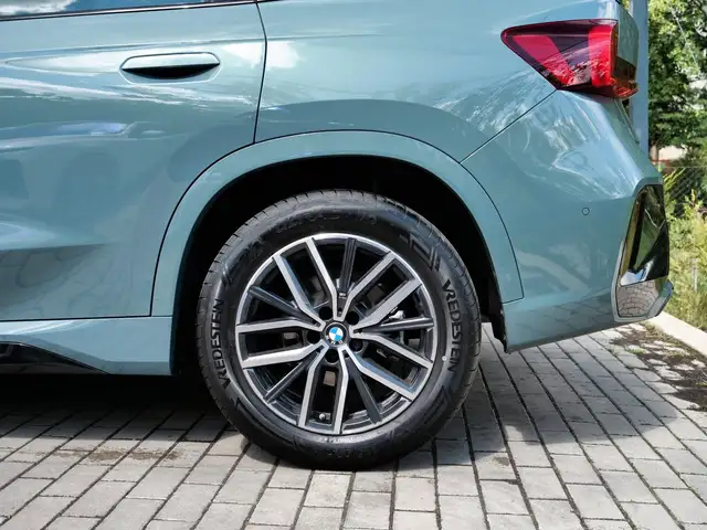 BMW X1 view 12