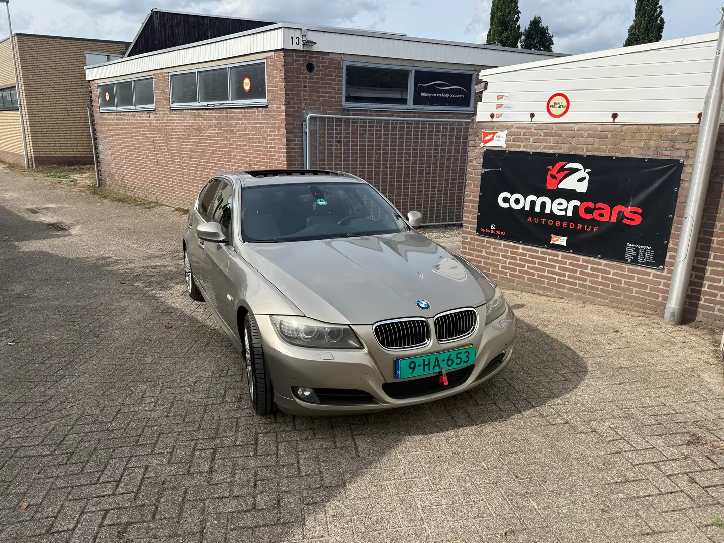 BMW 330 330 High Executive Beige - 2