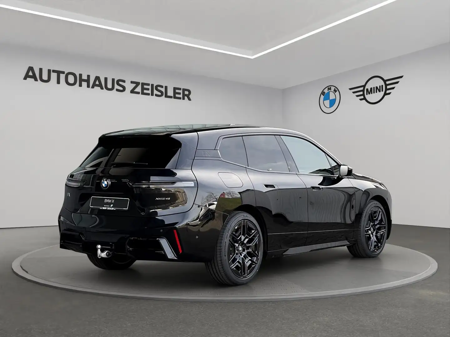 BMW iX xDrive45 UPE 108.739,-€ M Sport Pro 22"LM AHK Glas Černá - 2