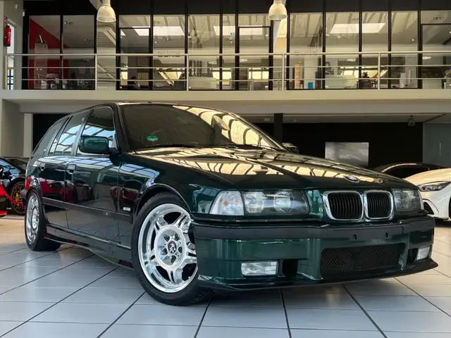 BMW 323 i E36  Touring M Paket*1 Hand*85Tkm*einmailg