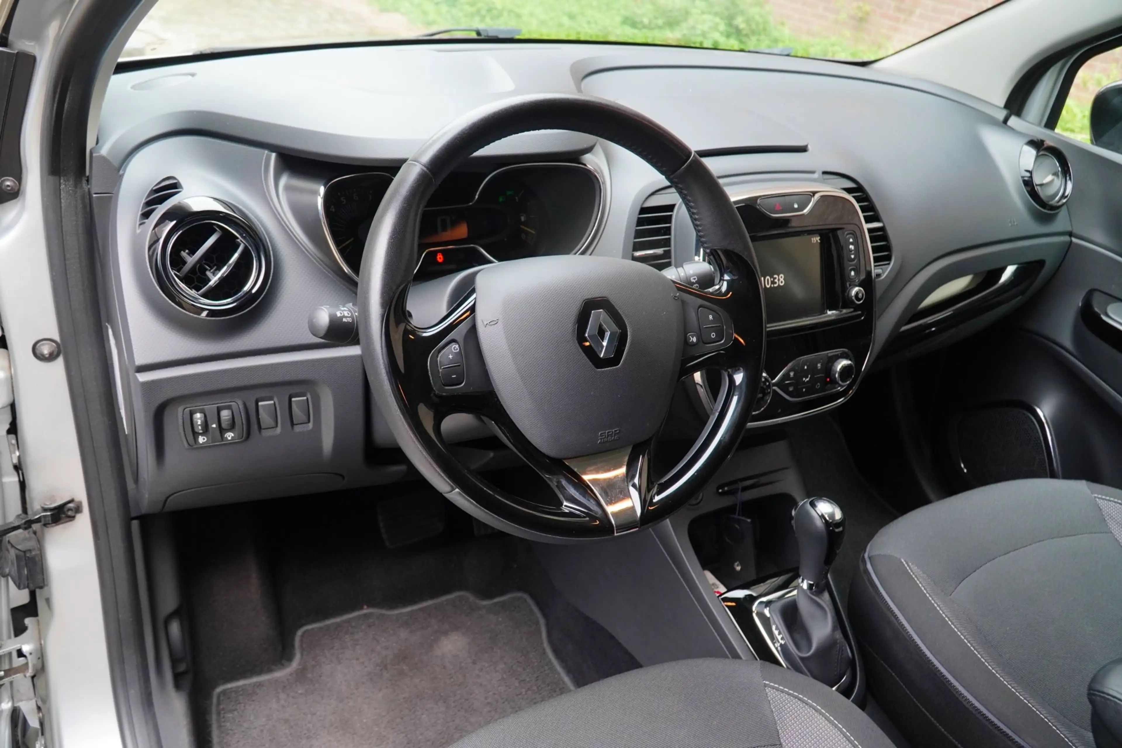 Renault Captur 1.2 TCe Dynamique AUTOMAAT, Navigatie, Cruise, Cli — photo 3