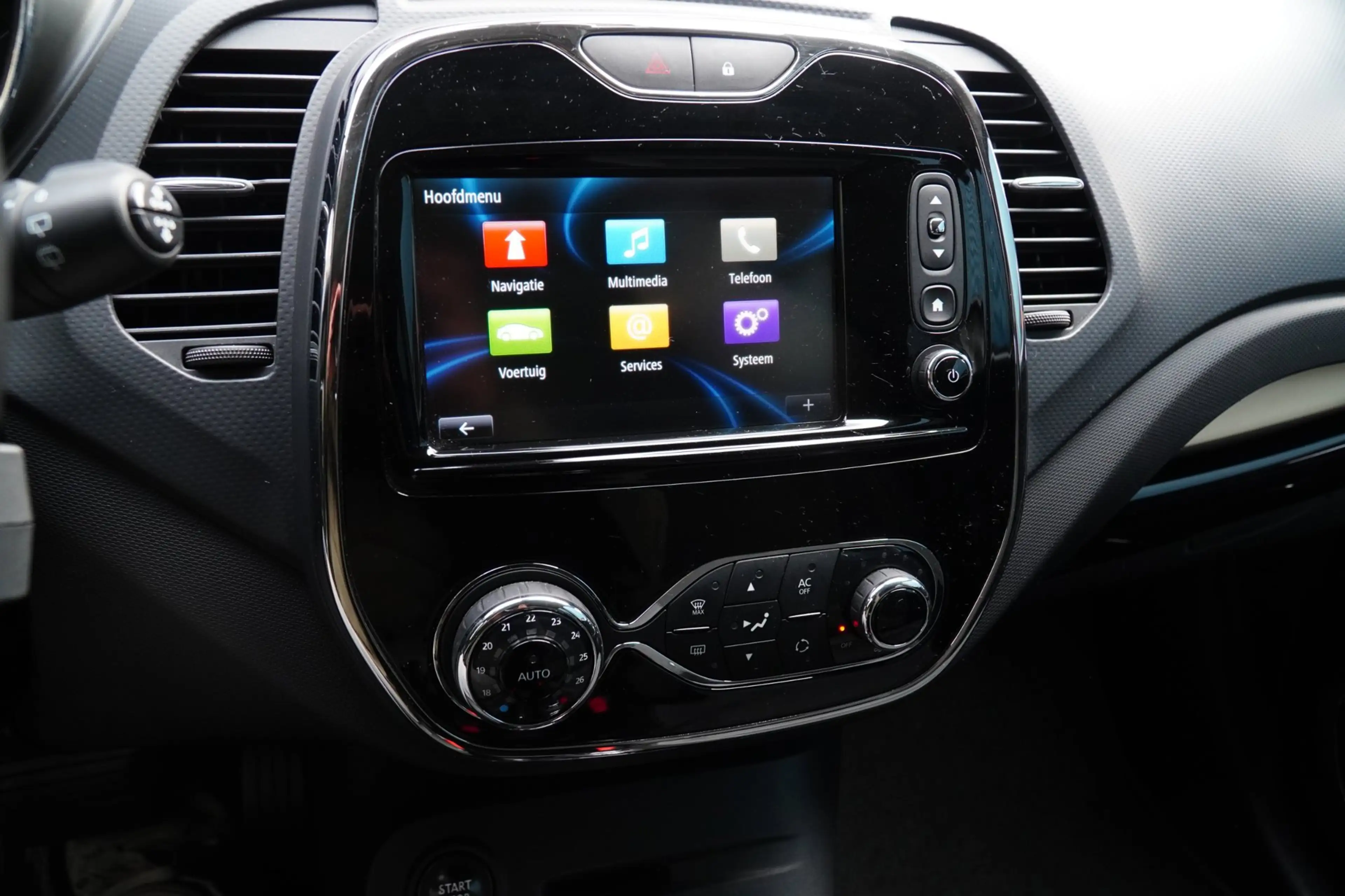 Renault Captur 1.2 TCe Dynamique AUTOMAAT, Navigatie, Cruise, Cli — photo 9