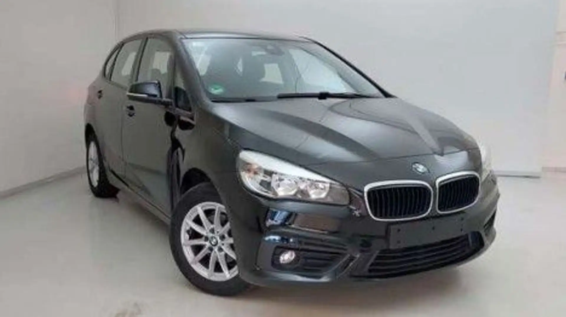 BMW 216 2 Active Tourer 216 i Advantage Schwarz - 2