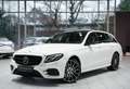 Mercedes-Benz E 400 d T 4M AMG Line *2.H *Distr.*Pano*H-UP*AHK Blanc - thumbnail 1