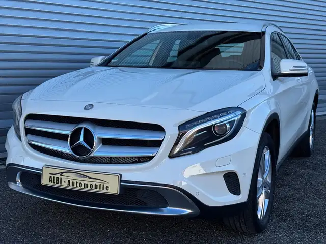 Mercedes-Benz GLA 180 Score Automatik Top Zustand