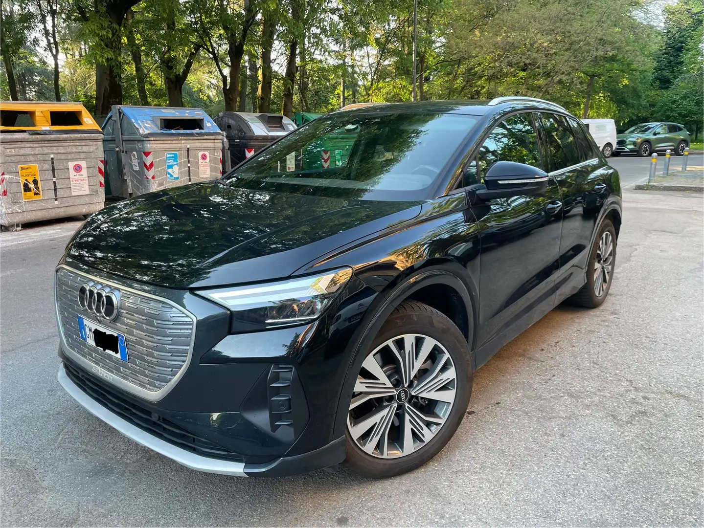 Audi Q4 e-tron 40 Business Advanced - 1
