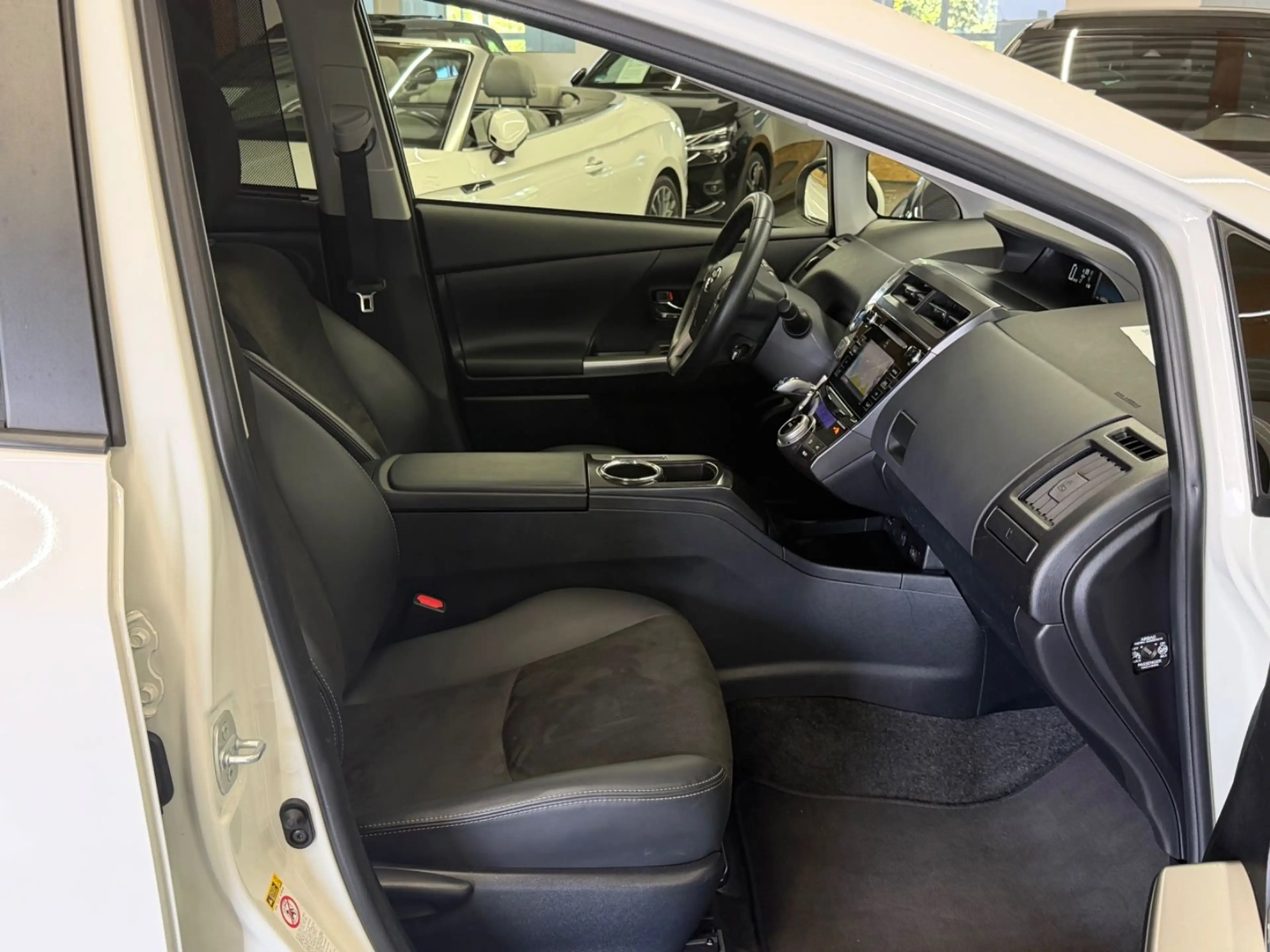 Toyota Prius+ 1.8 Hybrid Executive Pano 7-Sitzer 1.Hand — photo 9