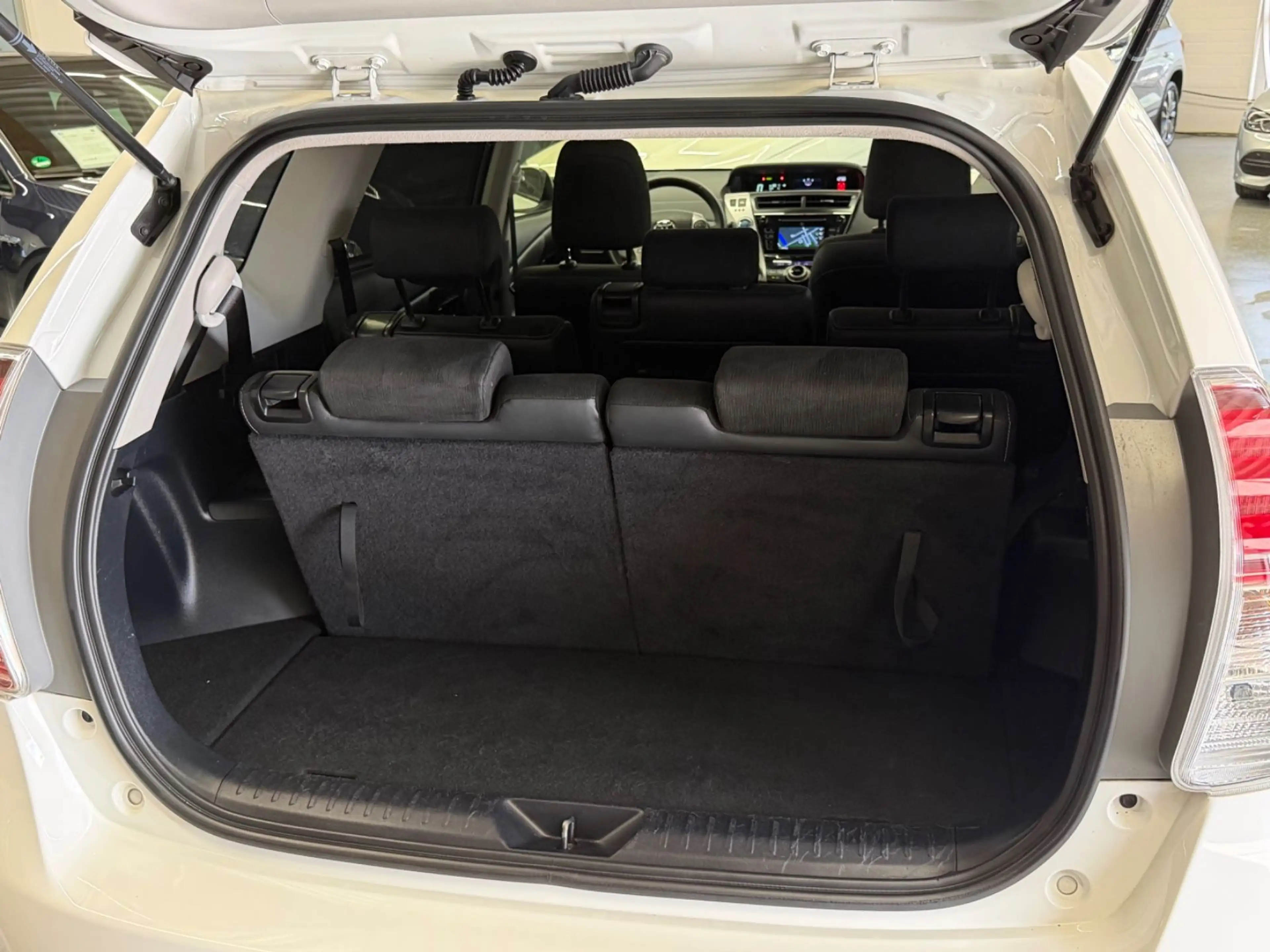 Toyota Prius+ 1.8 Hybrid Executive Pano 7-Sitzer 1.Hand — photo 15