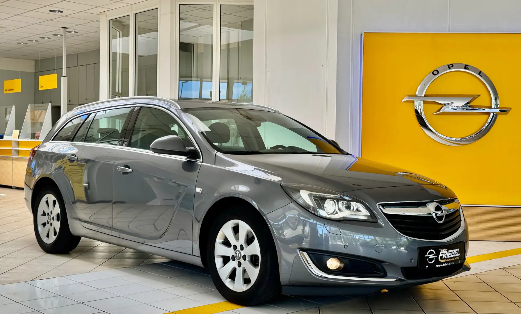 Opel Insignia Innovat/Kam/Navi/AHZV/Klimaut/Sitzh/Lenkhzg/2xPark Grey - 1