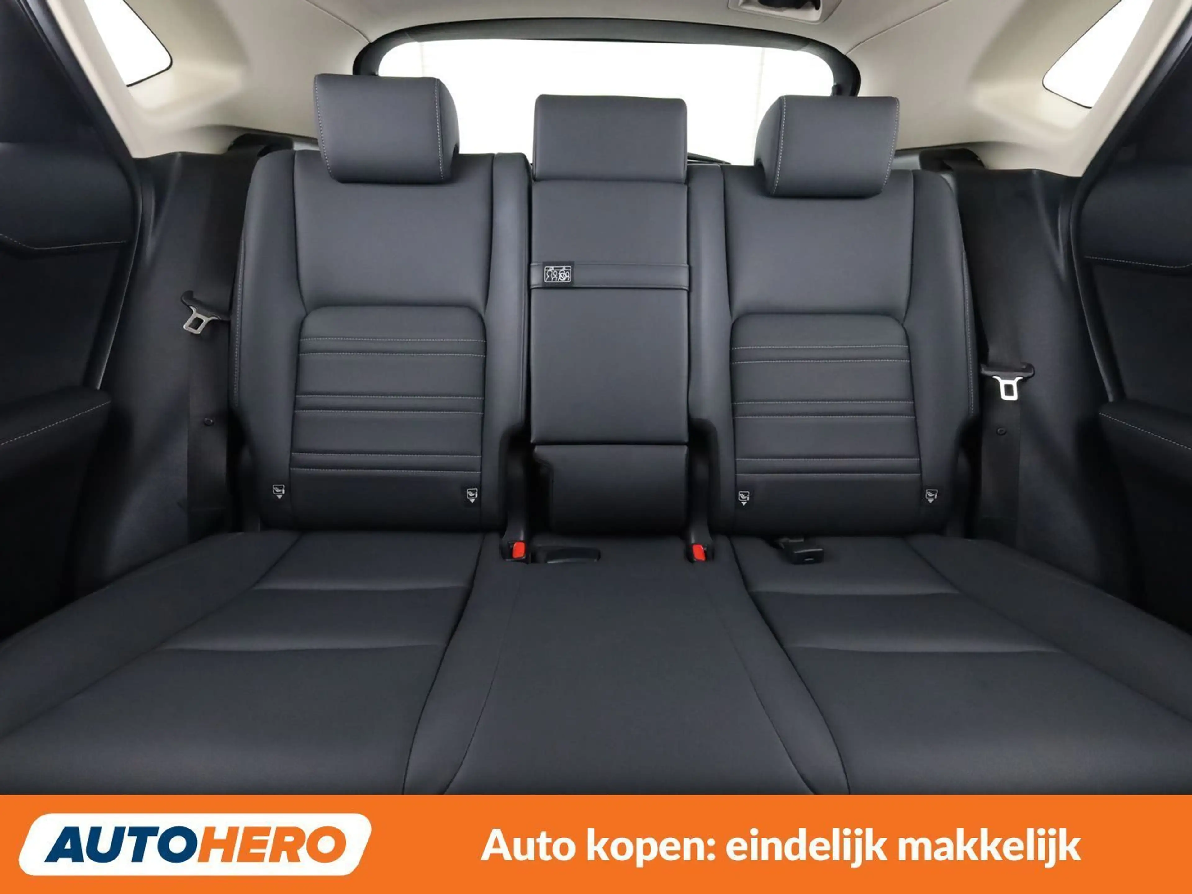 Lexus NX 300h NX 300h E-Four Premium — photo 15