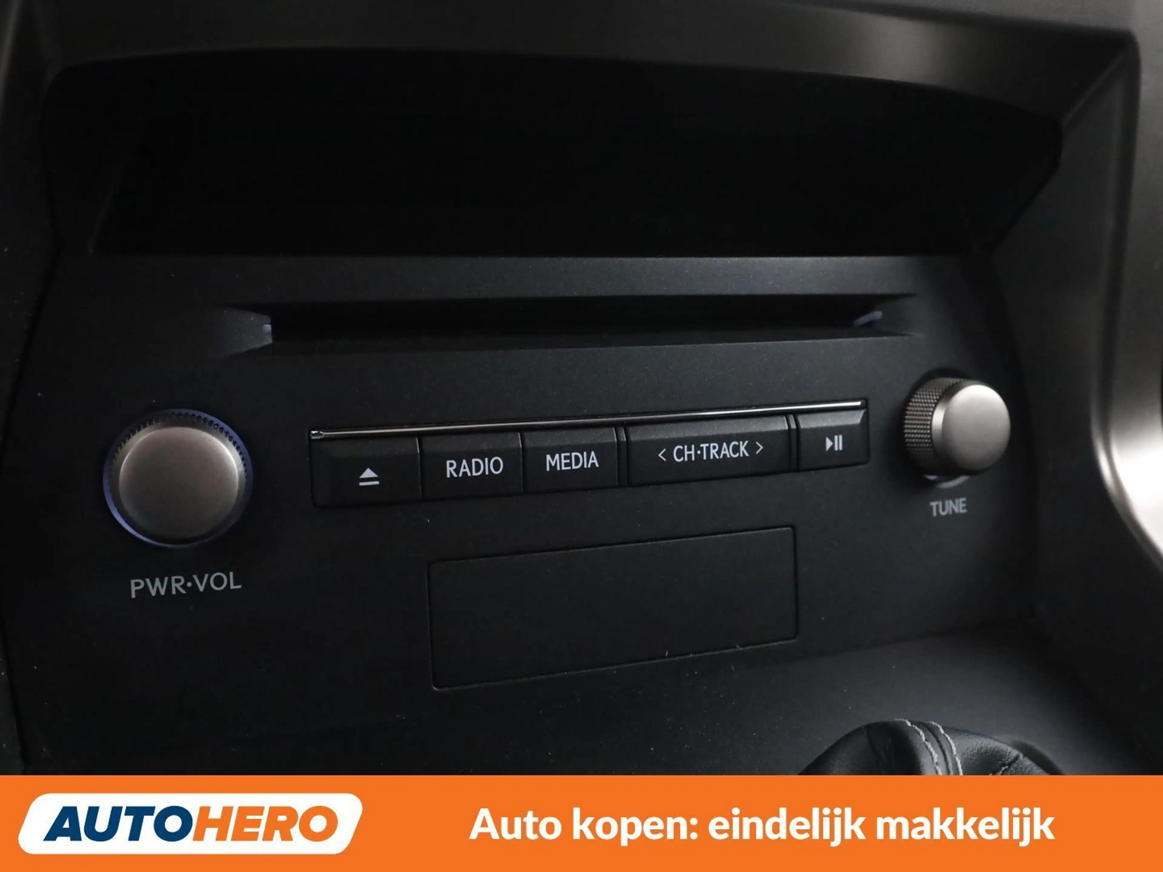 Lexus NX 300h NX 300h E-Four Premium — photo 25