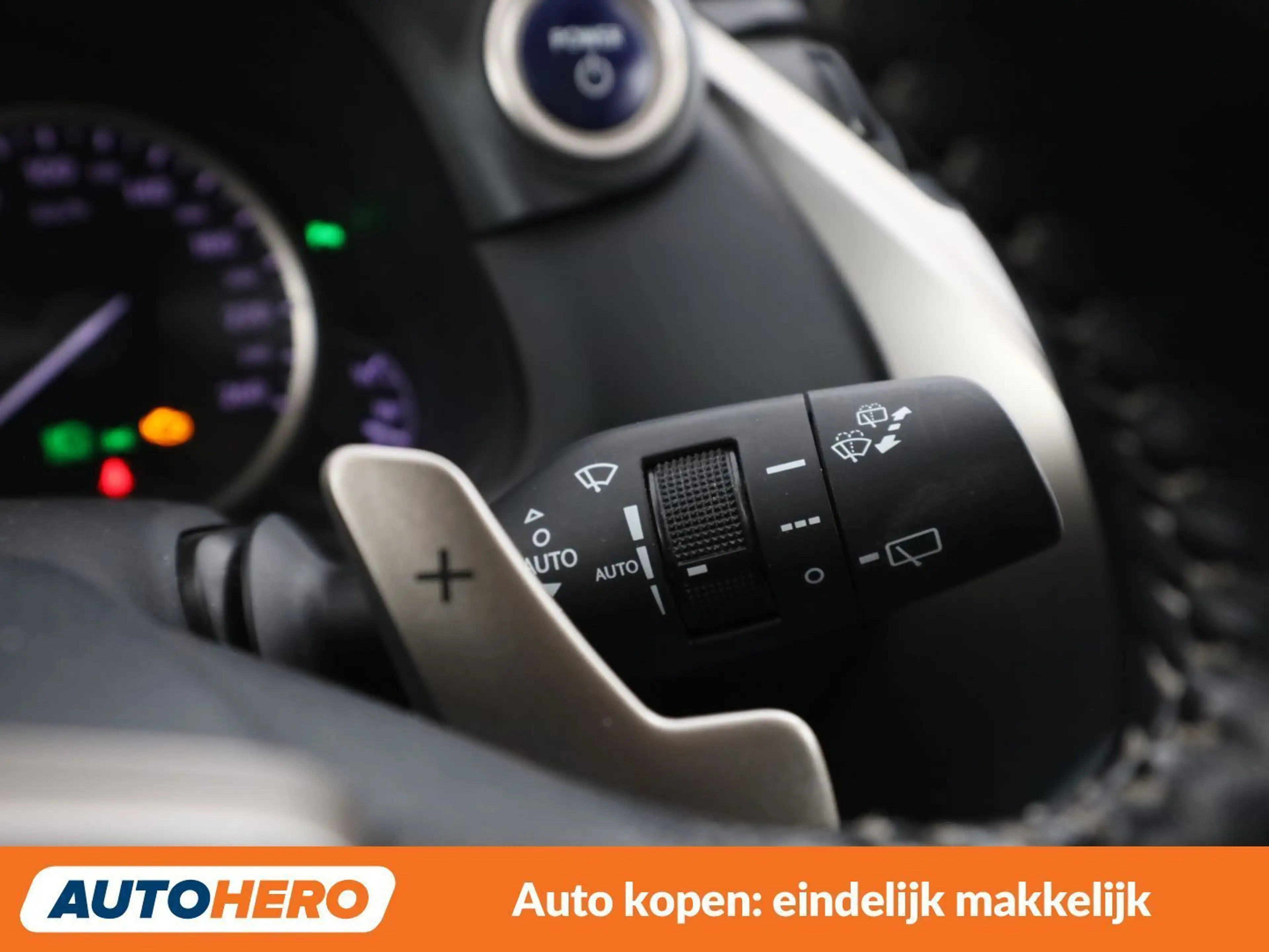 Lexus NX 300h NX 300h E-Four Premium — photo 30