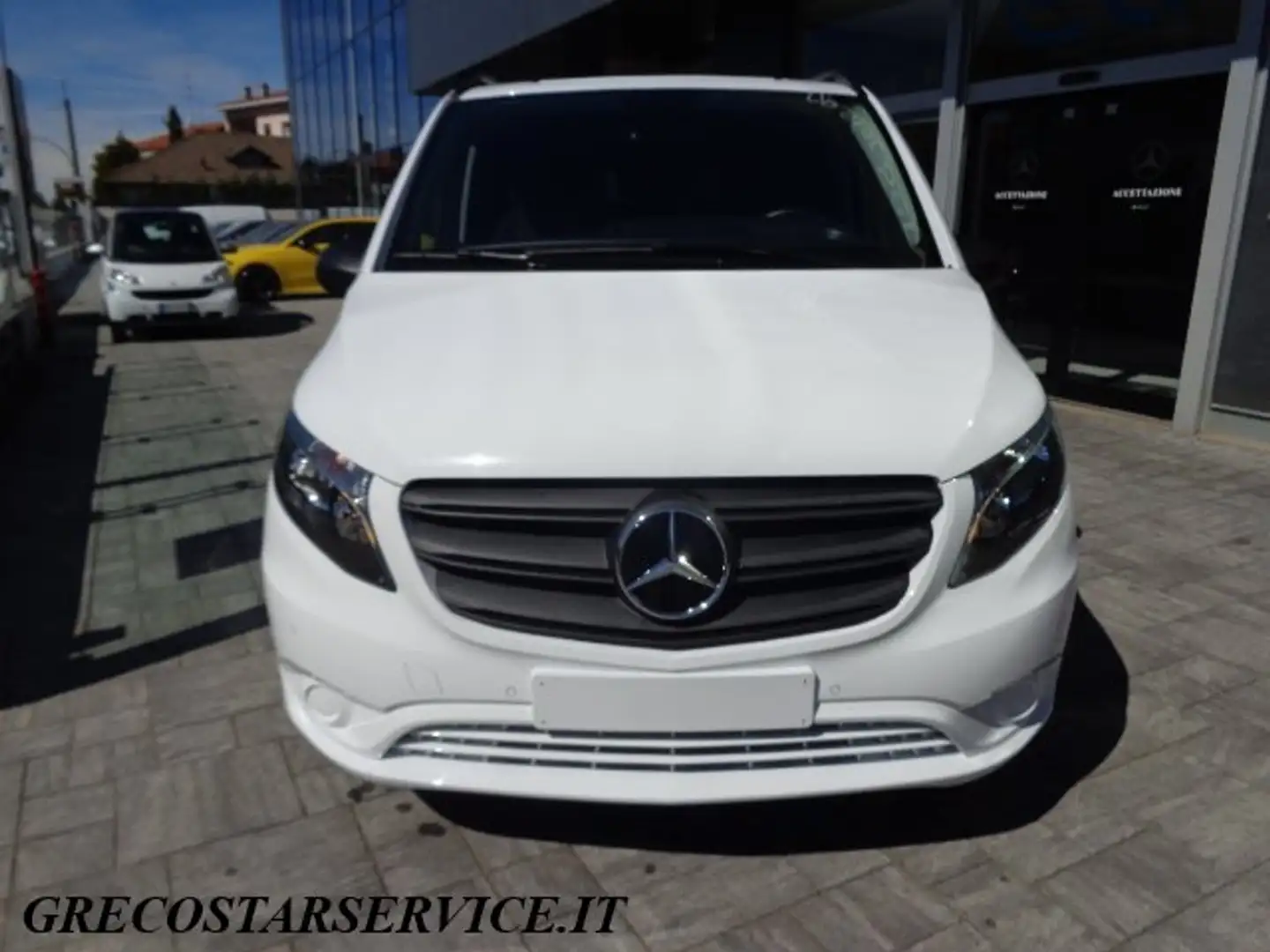 Mercedes-Benz Vito 114 cdi 4X4 Automatic TOURERPRO LONG 8 POSTI Blanc - 2