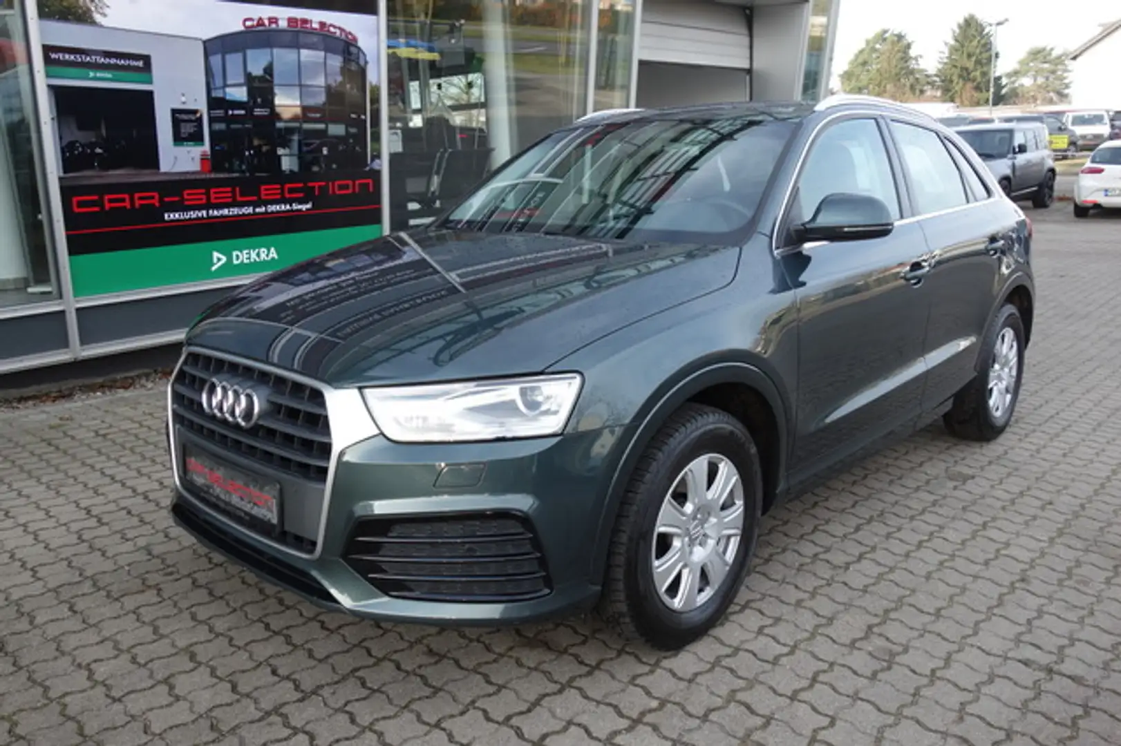 Audi Q3 1,4 TFSI SPORT ALCANT./PDC/TEMP/SITZHZG/NAVI Grün - 1