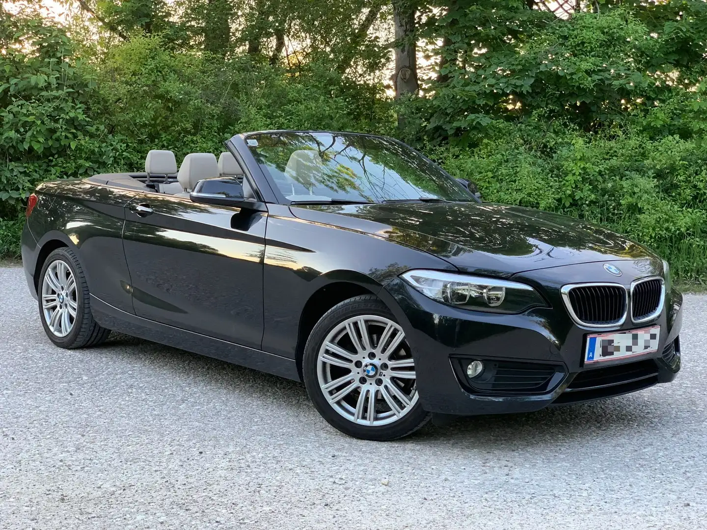 BMW 218 218d Cabrio Schwarz - 1