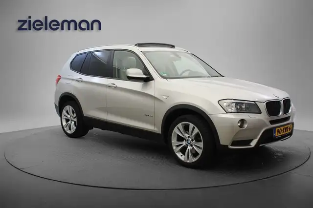 BMW X3 xDrive20i High Executive Automaat - Panorama, Navi