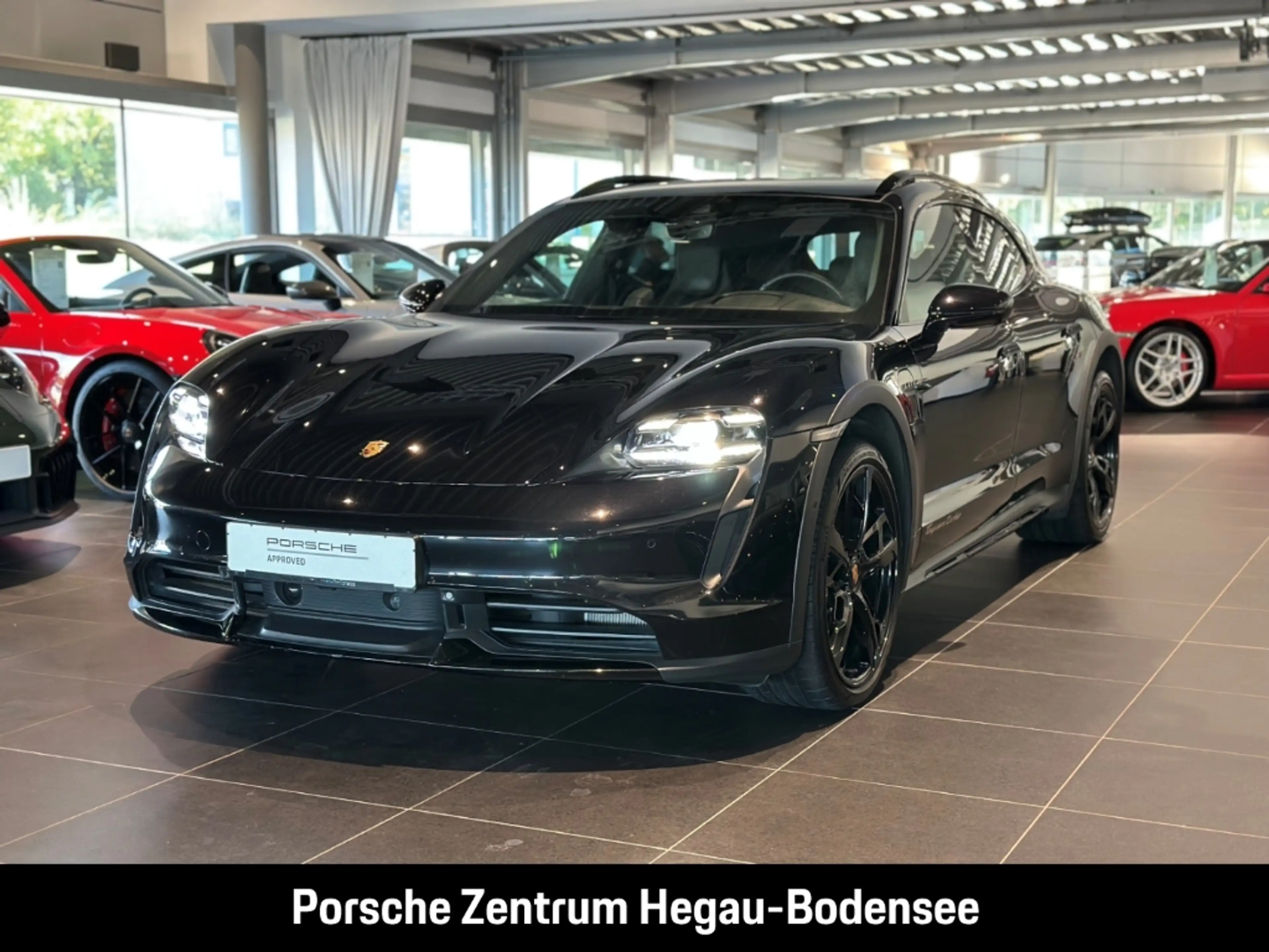 Porsche Taycan Turbo Cross Turismo — photo 10