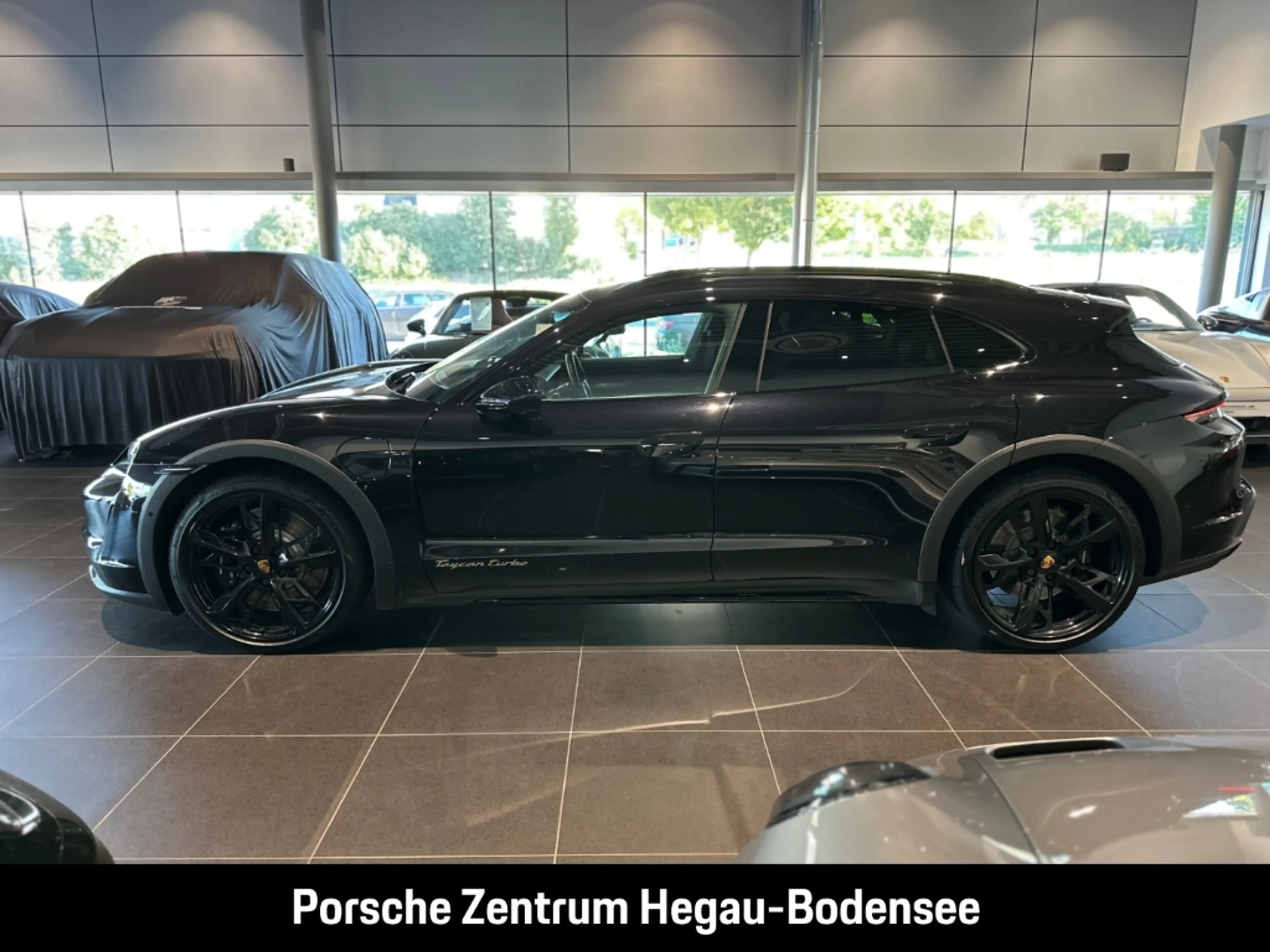 Porsche Taycan Turbo Cross Turismo — photo 2