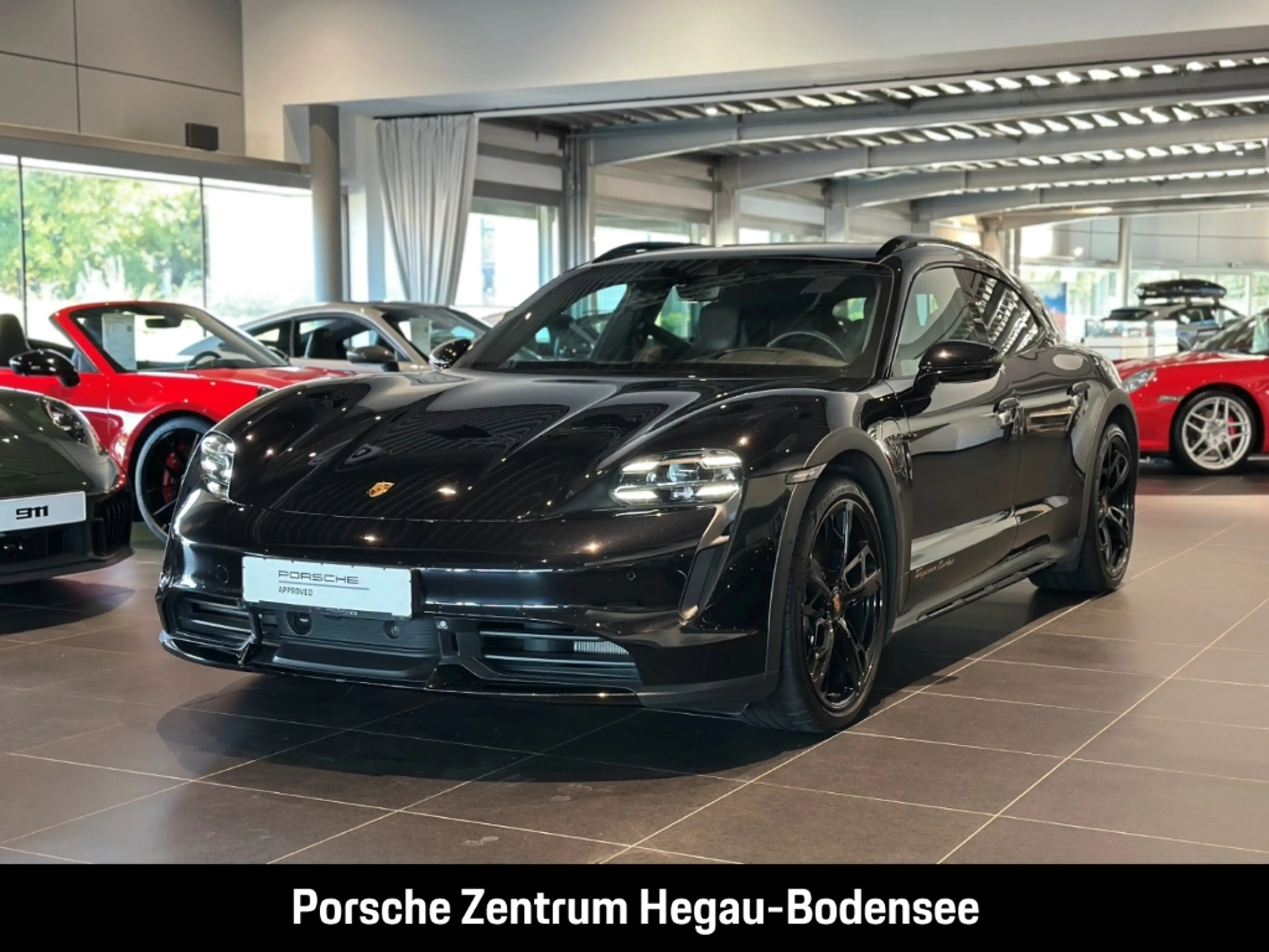 Porsche Taycan Turbo Cross Turismo — photo 11