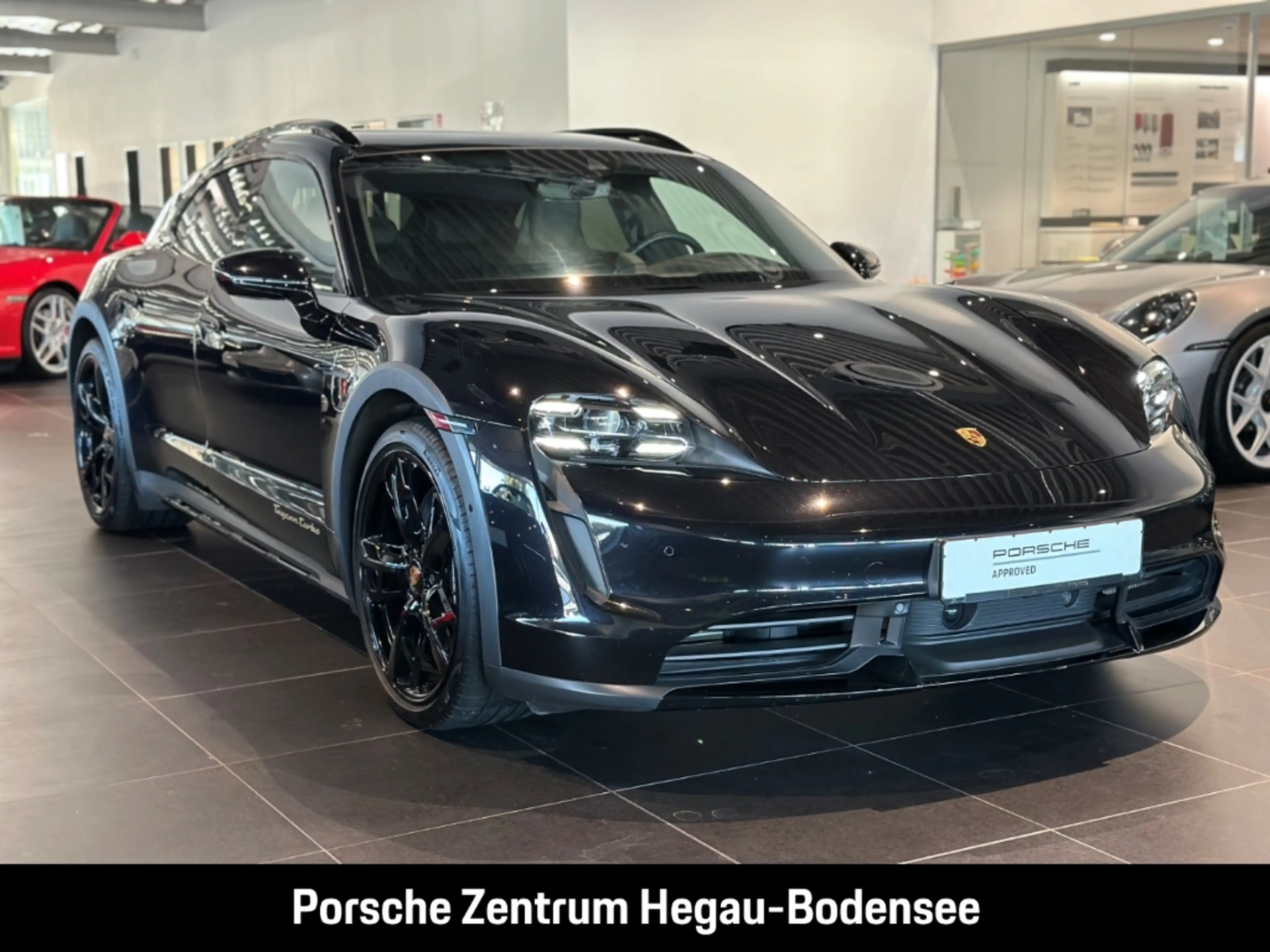 Porsche Taycan Turbo Cross Turismo — photo 12