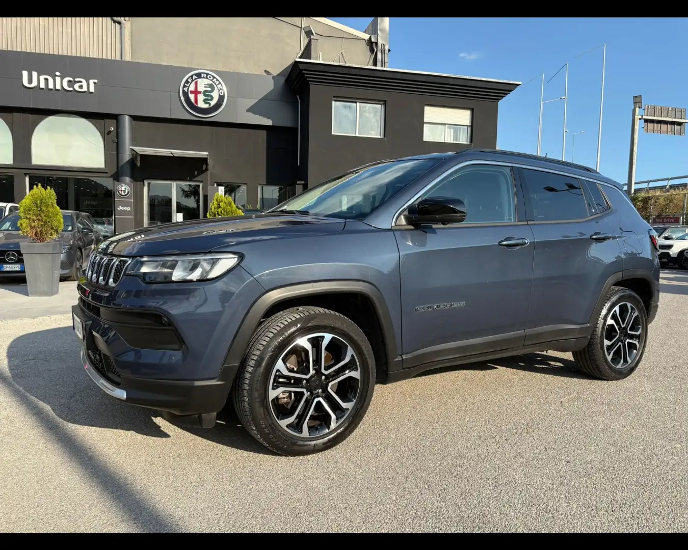 Jeep Compass 1.3 Turbo T4 PHEV Limited Azul - 1